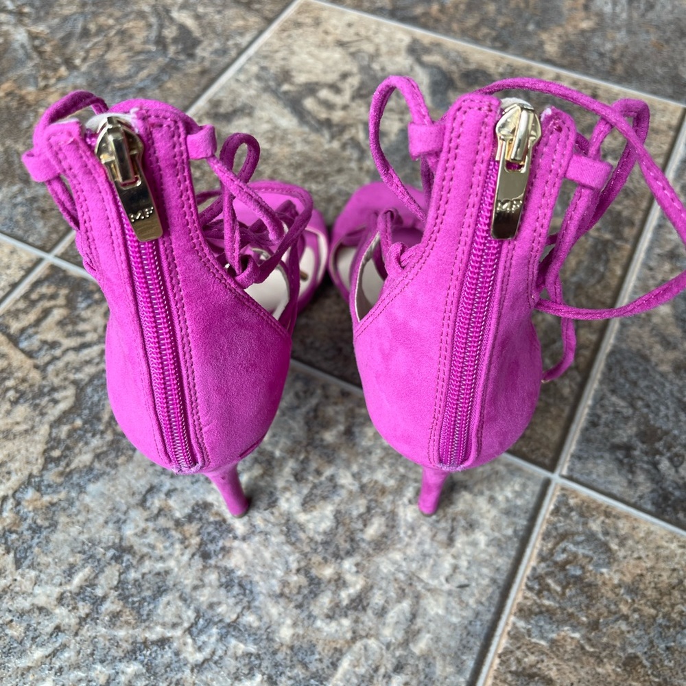 NWOT Marc Fisher Benete2 Pink Lace Up Sandal Heels- Size 8M - Picture 2 of 8
